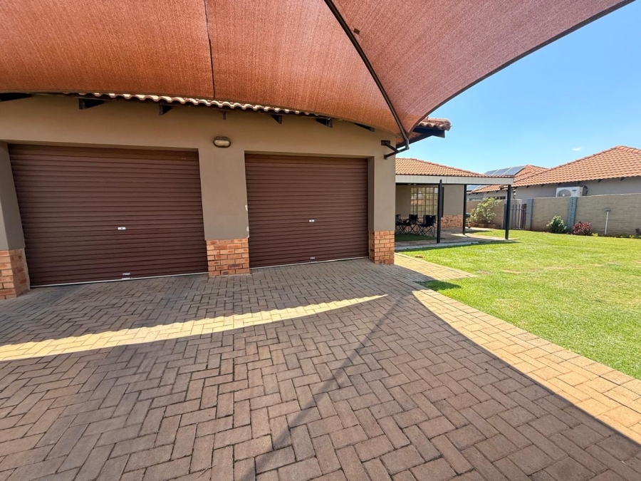 3 Bedroom Property for Sale in Waterkloof East North West